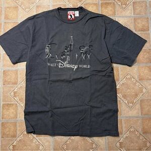 Vintage 90s Mickey Inc. Walt Disney World T-Shirt (L/XL)